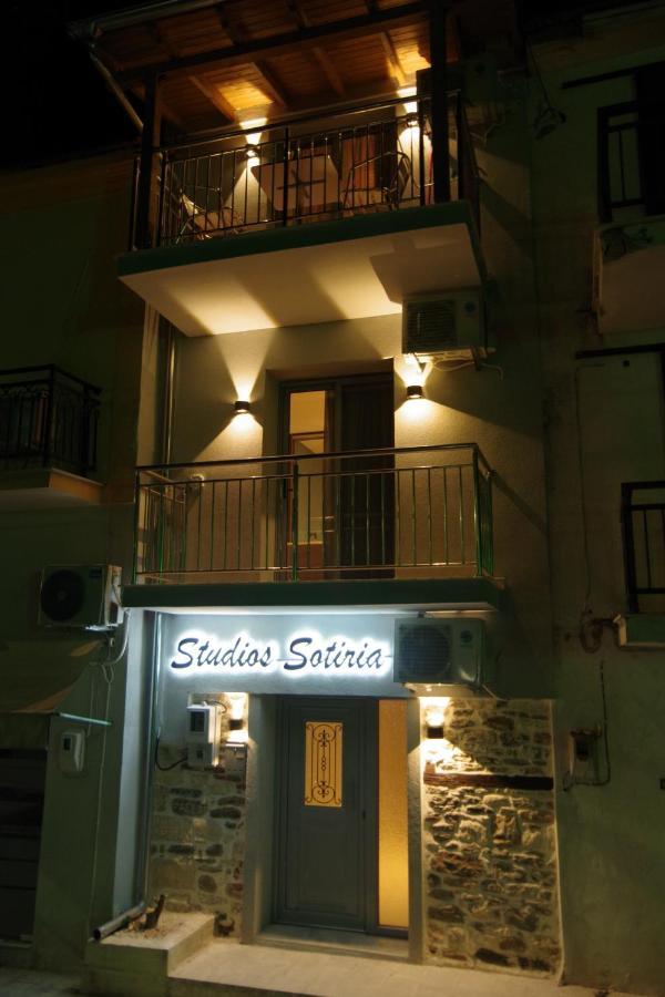 Studios Sotiria Limenas  Buitenkant foto